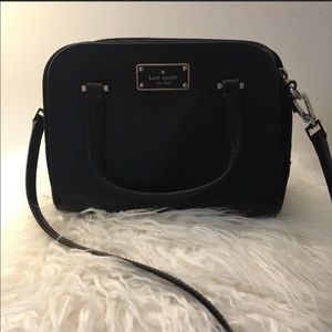 • BLACK KATE SPADE CROSSBODY •